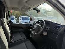Vauxhall Vivaro 1.5 Turbo D 2900 Pro LWB AIR CON Van 6dr Diesel Manual L2 H1 Euro 6 (s/s) (100 ps)