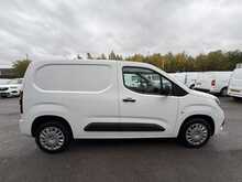 Vauxhall Combo 1.6 Turbo D 2300 Sportive SWB AIR CON Panel Van 4dr Diesel Manual L1 H1 Euro 6 (s/s) (100 ps)