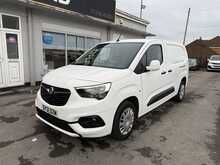 Vauxhall Combo 1.5 Turbo D 2300 Sportive LWB 3 SEATS AIR CON Van 4dr Diesel Manual L2 H1 Euro 6 (100 ps)