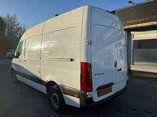 Mercedes-Benz Sprinter 2.1 316 CDI Panel Van 5dr Diesel Manual RWD L2 H2 Euro 6 (163 ps)
