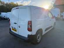 Vauxhall Combo 1.5 Turbo D 2000 Dynamic Panel Van 4dr Diesel Manual L1 H1 Euro 6 (100 ps)