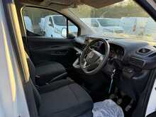 Vauxhall Combo 1.5 Turbo D 2000 Dynamic Panel Van 4dr Diesel Manual L1 H1 Euro 6 (100 ps)