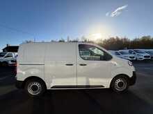 Peugeot Expert SWB BlueHDi 1000 Professional
