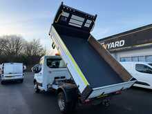 Ford Transit 2.0 350 EcoBlue Chassis Cab 2dr Diesel Manual RWD L2 H1 Euro 6 (DRW) (130 ps)