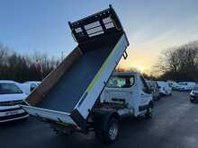 Ford Transit 2.0 350 EcoBlue Chassis Cab 2dr Diesel Manual RWD L2 H1 Euro 6 (DRW) (130 ps)
