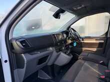 Vauxhall Vivaro Turbo D 3100 Sportive