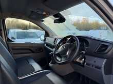 Vauxhall Vivaro Turbo D 2900 Sportive