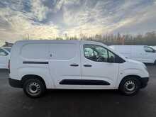 Vauxhall Combo 1.5 Turbo D 2300 Dynamic LWB AIR CON Van 4dr Diesel Manual L2 H1 Euro 6 (100 ps)