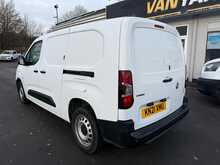 Vauxhall Combo 1.5 Turbo D 2300 Dynamic LWB AIR CON Van 4dr Diesel Manual L2 H1 Euro 6 (100 ps)