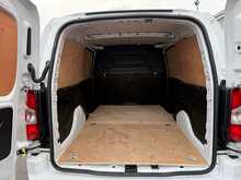 Vauxhall Combo 1.5 Turbo D 2300 Pro LWB AIR CON 6dr Diesel Manual L2 H1 Euro 6 (s/s) (100 ps)