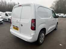 Vauxhall Combo 1.5 Turbo D 2300 Pro SWB AIR CON 5dr Diesel Manual L1 H1 Euro 6 (s/s) (100 ps)
