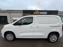 Vauxhall Combo 1.5 Turbo D 2300 Pro SWB AIR CON 5dr Diesel Manual L1 H1 Euro 6 (s/s) (100 ps)