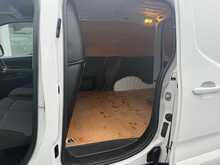 Vauxhall Combo 1.5 Turbo D 2300 Pro SWB AIR CON 5dr Diesel Manual L1 H1 Euro 6 (s/s) (100 ps)