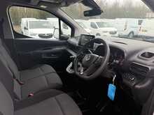 Vauxhall Combo 1.5 Turbo D 2300 Pro SWB AIR CON 5dr Diesel Manual L1 H1 Euro 6 (s/s) (100 ps)