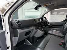 Vauxhall Vivaro 1.5 Turbo D 2900 Dynamic LWB AIR CON Van 6dr Diesel Manual L2 H1 Euro 6 (s/s) (100 ps)