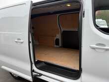 Vauxhall Vivaro Turbo D 2900 Pro