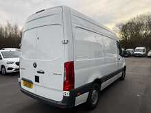 Mercedes-Benz Sprinter 2.1 314 CDI Progressive MWB Van 5dr Diesel Manual RWD L2 H2 Euro 6 (s/s) (143 ps)