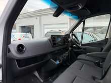 Mercedes-Benz Sprinter 2.1 314 CDI Progressive MWB Van 5dr Diesel Manual RWD L2 H2 Euro 6 (s/s) (143 ps)