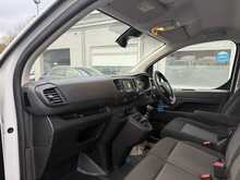 Vauxhall Vivaro 1.5 Turbo D 2900 Pro Panel LWB AIR CON REVERSE CAMERA 6dr Diesel Manual L2 H1 Euro 6 (s/s) (100 ps)