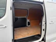 Vauxhall Vivaro 1.5 Turbo D 2900 Pro Panel LWB AIR CON REVERSE CAMERA 6dr Diesel Manual L2 H1 Euro 6 (s/s) (100 ps)