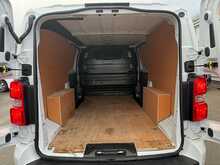 Vauxhall Vivaro 1.5 Turbo D 2900 Pro Panel LWB AIR CON REVERSE CAMERA 6dr Diesel Manual L2 H1 Euro 6 (s/s) (100 ps)