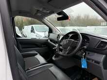 Vauxhall Vivaro Turbo D 2900 Sportive