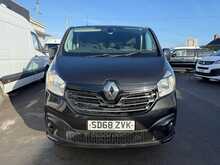 Renault Trafic 1.6 dCi 27 Sport Nav Panel Van 5dr Diesel Manual SWB Standard Roof Euro 6 (120 ps)