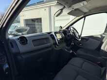 Renault Trafic 1.6 dCi 27 Sport Nav Panel Van 5dr Diesel Manual SWB Standard Roof Euro 6 (120 ps)