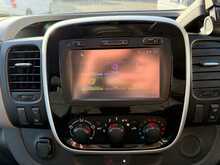Renault Trafic 1.6 dCi 27 Sport Nav Panel Van 5dr Diesel Manual SWB Standard Roof Euro 6 (120 ps)