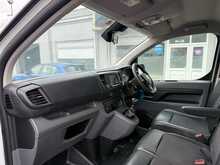 Vauxhall Vivaro 1.5 Turbo D 2900 Sportive LWB AIR CON TWIN SIDE DOORS 5dr Diesel Manual L2 H1 Euro 6 (s/s) (100 ps)