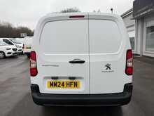 Peugeot Partner BlueHDi 950 Professional Premium +