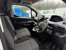 Peugeot Partner BlueHDi 950 Professional Premium +