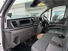 Ford Transit Custom 2.0 300 EcoBlue Trend SWB AUTO Van 5dr Diesel Auto L1 H1 Euro 6 (s/s) (130 ps)