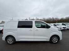 Vauxhall Vivaro Crew Turbo D 2700 Sportive