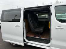 Vauxhall Vivaro Crew Turbo D 2700 Sportive