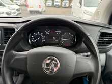 Vauxhall Vivaro Crew Turbo D 2700 Sportive