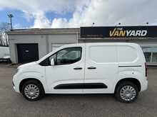 Vauxhall Combo 1.5 Turbo D 2300 Sportive 3 SEATS AIR CON SWB Van 4dr Diesel Manual L1 H1 Euro 6 (100 ps)