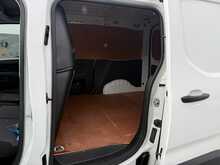 Vauxhall Combo 1.5 Turbo D 2300 Sportive 3 SEATS AIR CON SWB Van 4dr Diesel Manual L1 H1 Euro 6 (100 ps)