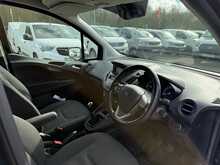 Ford Transit Courier 1.5 TDCi Trend AIR CON SWB Van 5dr Diesel Manual L1 Euro 6 (75 ps)