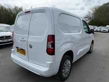 Vauxhall Combo 1.5 Turbo D 2300 Pro SWB AIR CON R CAMERA SAT NAV Van 5dr Diesel Manual L1 H1 Euro 6 (s/s) (100 ps)