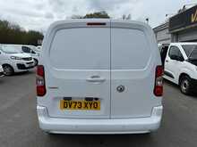 Vauxhall Combo 1.5 Turbo D 2300 Pro SWB AIR CON R CAMERA SAT NAV Van 5dr Diesel Manual L1 H1 Euro 6 (s/s) (100 ps)