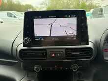 Vauxhall Combo 1.5 Turbo D 2300 Pro SWB AIR CON R CAMERA SAT NAV Van 5dr Diesel Manual L1 H1 Euro 6 (s/s) (100 ps)