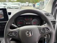 Vauxhall Combo 1.5 Turbo D 2300 Pro SWB AIR CON R CAMERA SAT NAV Van 5dr Diesel Manual L1 H1 Euro 6 (s/s) (100 ps)