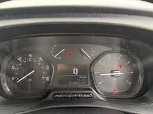 Vauxhall Vivaro Turbo D 2900 Sportive