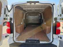 Vauxhall Vivaro Turbo D 2900 Sportive