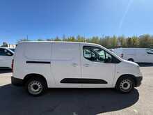 Vauxhall Combo 1.5 Turbo D 2300 Edition AUTOMATIC LOW MILEAGE LWB Van 4dr Diesel Auto L2 H1 Euro 6 (s/s) (130 ps)