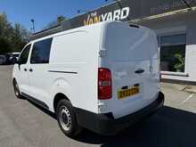 Vauxhall Vivaro 2.0 Turbo D 3100 Dynamic Crew 6 SEAT AIR CON SAT NAV Van Double Cab 5dr Diesel Manual L2 H1 (145 ps)