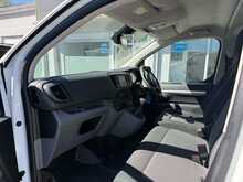 Vauxhall Vivaro 2.0 Turbo D 3100 Dynamic Crew 6 SEAT AIR CON SAT NAV Van Double Cab 5dr Diesel Manual L2 H1 (145 ps)