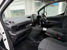 Vauxhall Combo 1.6 Turbo D 2300 Sportive SWB AIR CON Van 4dr Diesel Manual L1 H1 Euro 6 (s/s) (100 ps)