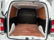 Vauxhall Combo 1.6 Turbo D 2300 Sportive SWB AIR CON Van 4dr Diesel Manual L1 H1 Euro 6 (s/s) (100 ps)